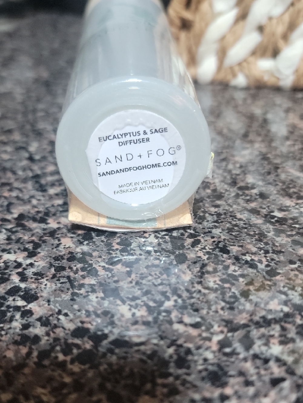 SAND + FOG Reed Diffuser - Eucalyptus & Sage🍃🌿 - Picture 3 of 4